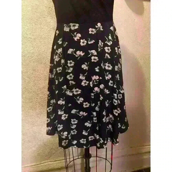 Aphratti V-Neck Spaghetti Strap Wrap Dress Floral NWT Size XXL - Picture 5 of 12